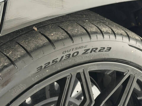 2025 Lamborghini Urus SE