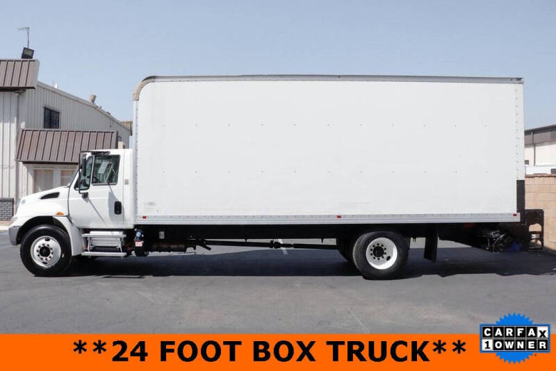 2018 International DuraStar 4300