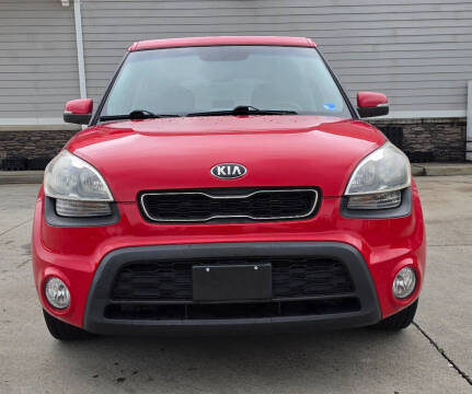 2013 Kia Soul +