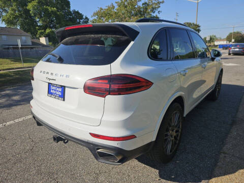 2017 Porsche Cayenne Platinum Edition