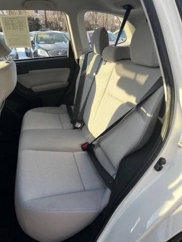 2016 Subaru Forester 2.5i