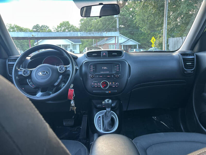 2017 Kia Soul +