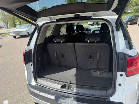 2017 GMC Acadia SLE-2