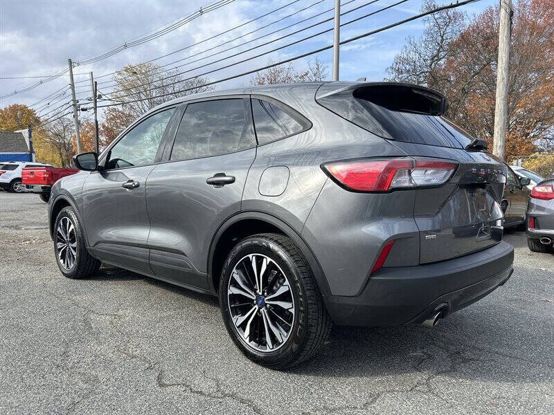 2021 Ford Escape SE