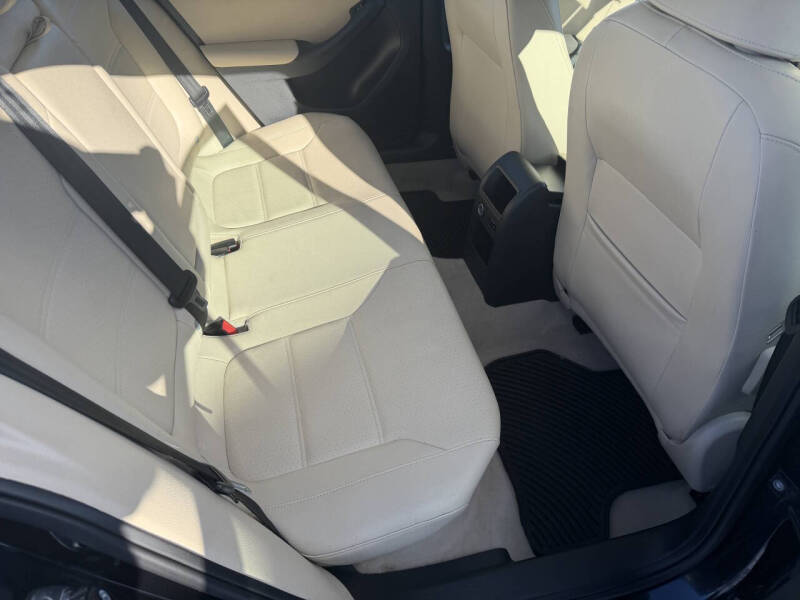 2014 Volkswagen Jetta Hybrid SEL