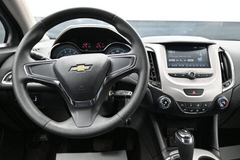 2017 Chevrolet Cruze LS Auto