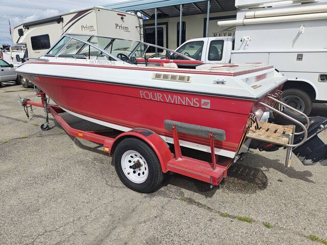 1989 Four Winns 16 Foot Open Bow