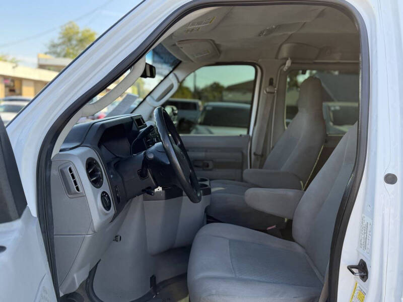 2014 Ford E-Series E-350 SD XLT