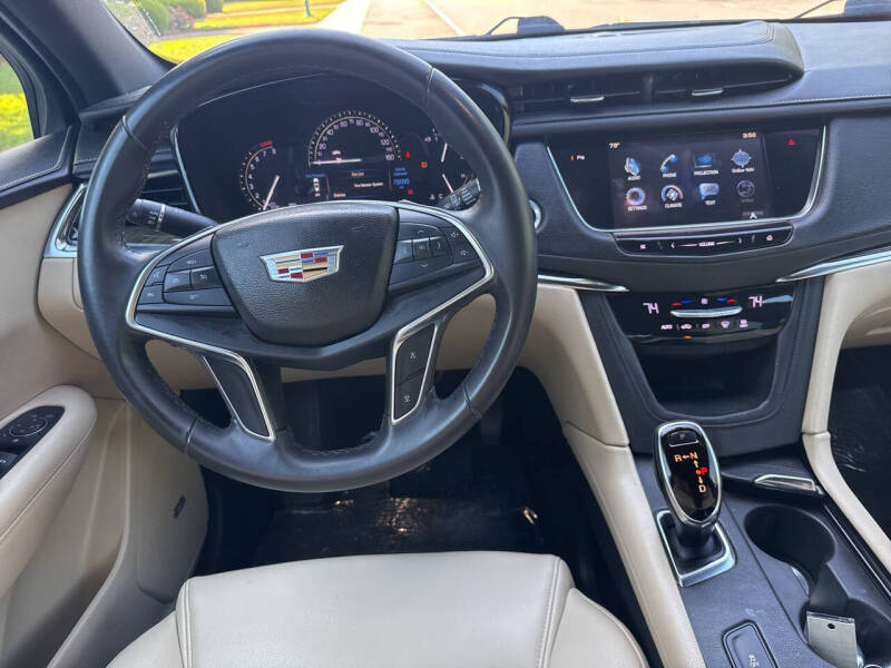 2017 Cadillac XT5