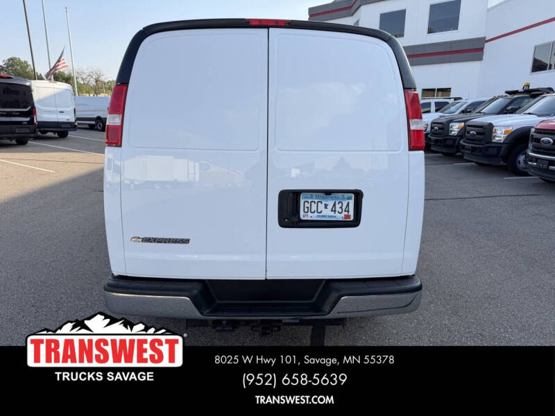 2021 Chevrolet Express 2500