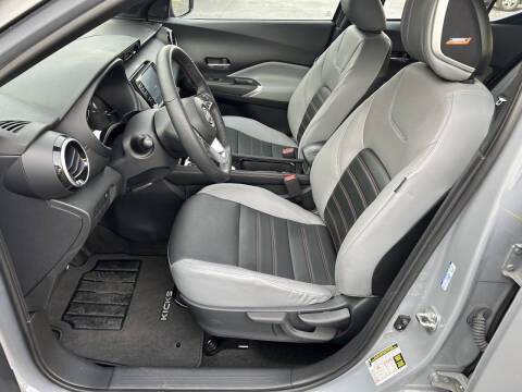 2023 Nissan Kicks SR