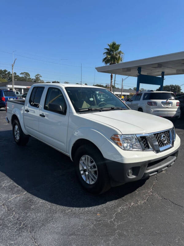 2014 Nissan Frontier SV photo 9