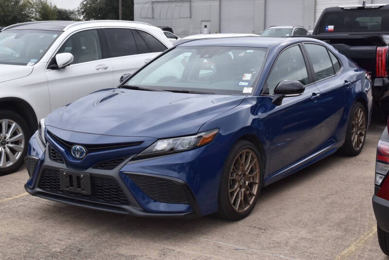 2024 Toyota Camry Hybrid SE
