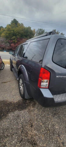 2012 Nissan Pathfinder LE