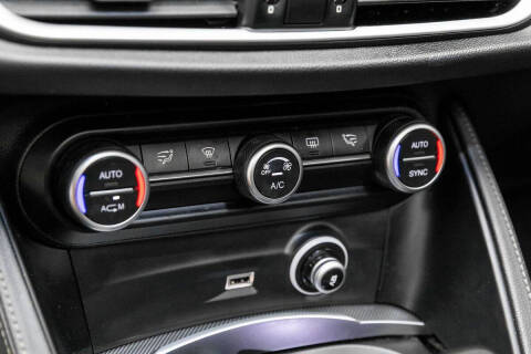 2018 Alfa Romeo Stelvio Sport