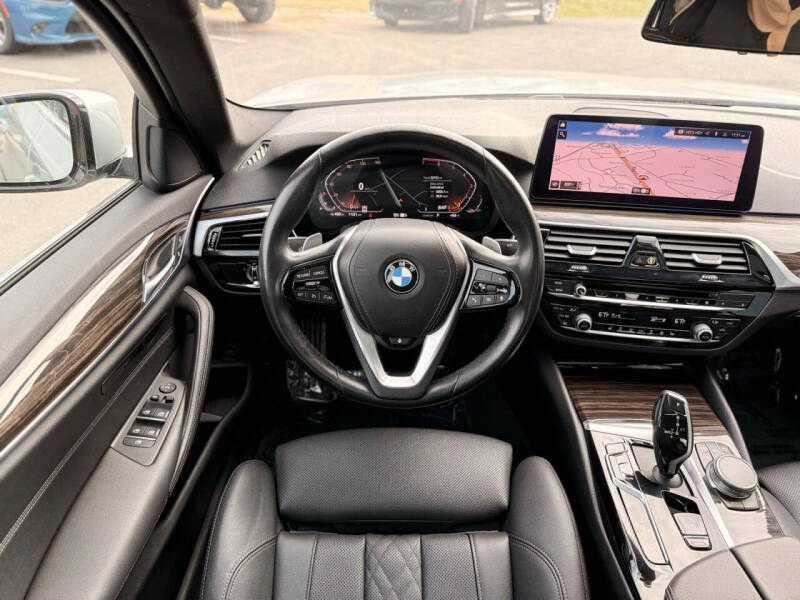 2021 BMW 5 Series 530i