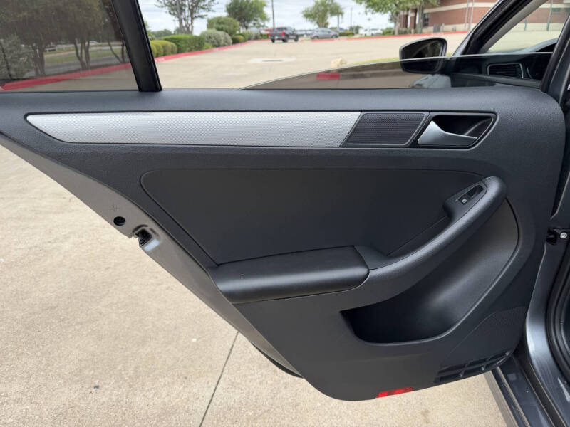 2016 Volkswagen Jetta