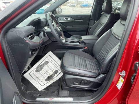 2025 Ford Explorer ST-Line