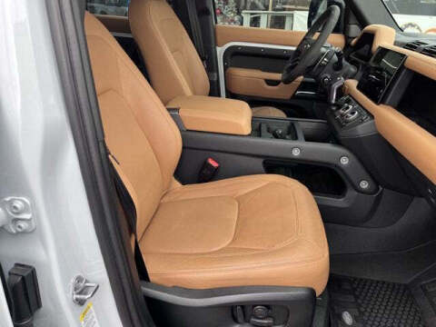 2023 Land Rover Defender 110 V8