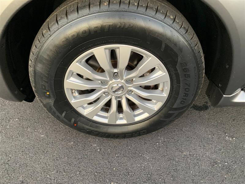 2017 Nissan Armada SV