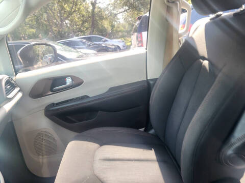 2017 Chrysler Pacifica Touring