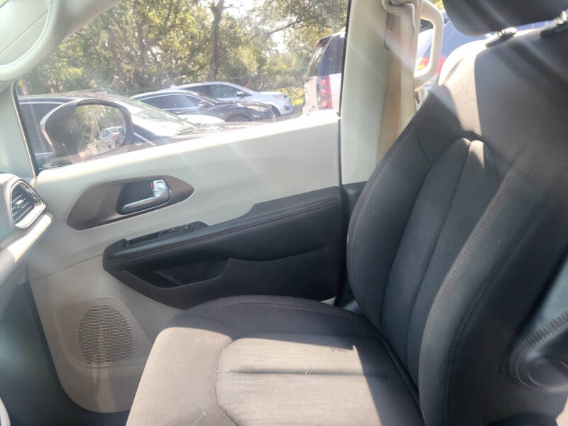2017 Chrysler Pacifica Touring