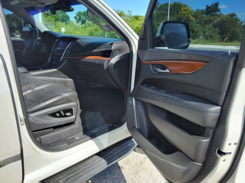 2015 Cadillac Escalade Luxury