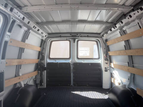 2024 GMC Savana 2500