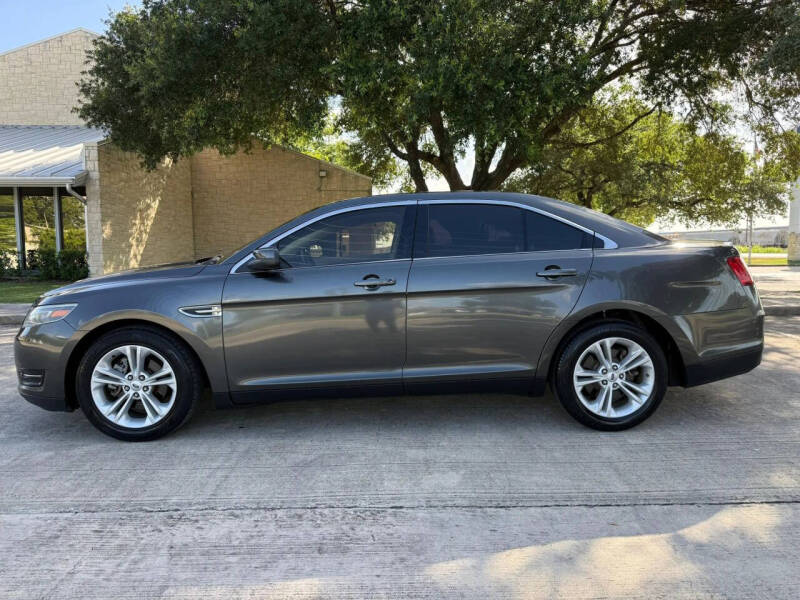 2017 Ford Taurus SEL