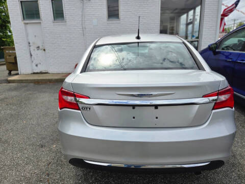 2011 Chrysler 200 LX