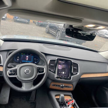 2025 Volvo XC90 B6 Plus Bright Theme 7P