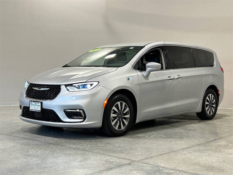 2022 Chrysler Pacifica Hybrid Touring L