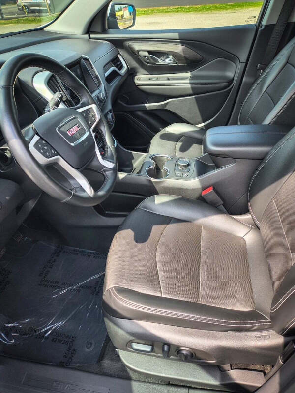 2023 GMC Terrain SLT