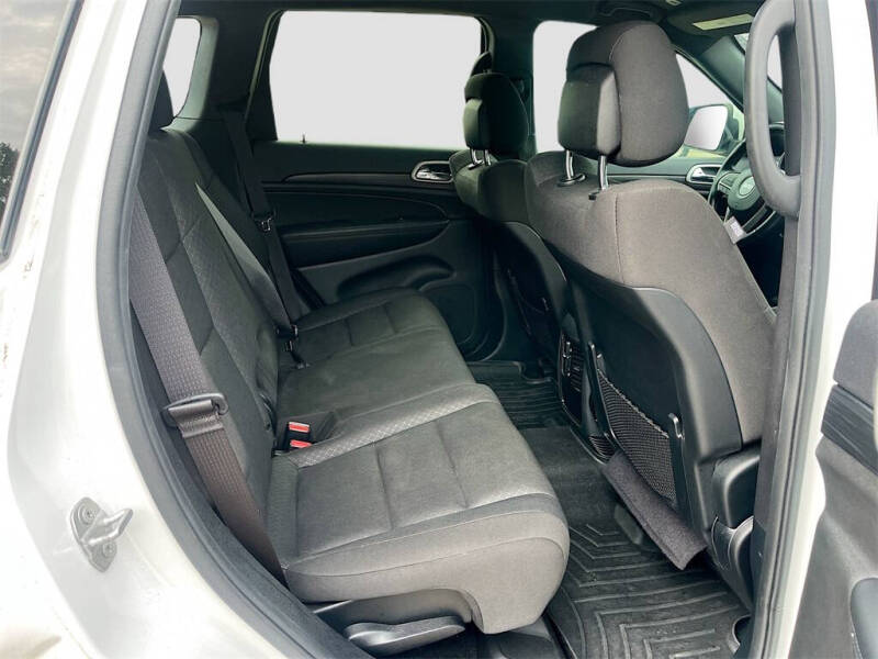 2020 Jeep Grand Cherokee Laredo E