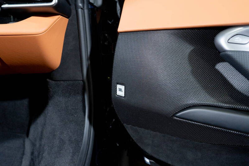 2025 Ferrari 296 GTS