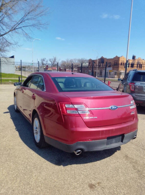 2013 Ford Taurus SEL