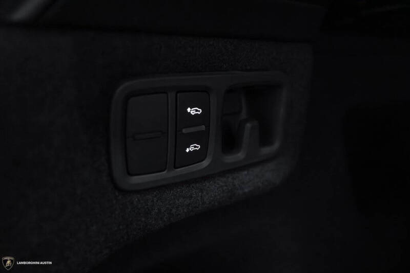 2023 Lamborghini Urus S