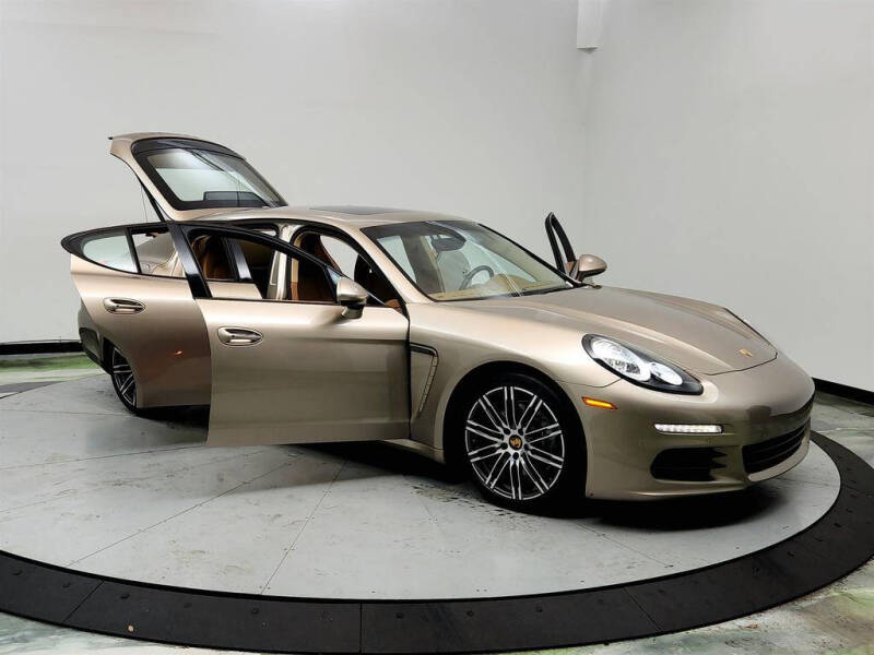 2016 Porsche Panamera