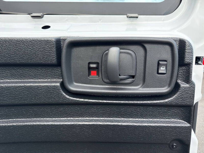 2025 Chevrolet Express 2500