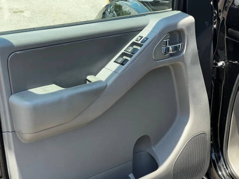 2009 Nissan Frontier SE V6