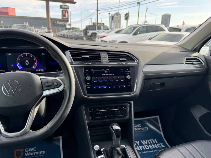 2022 Volkswagen Tiguan SE