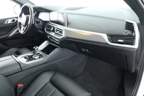 2022 BMW X6 xDrive40i