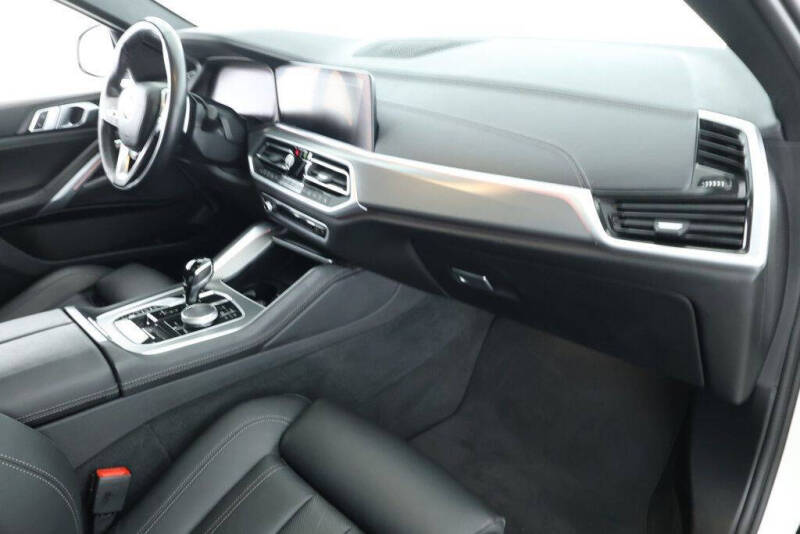 2022 BMW X6 xDrive40i