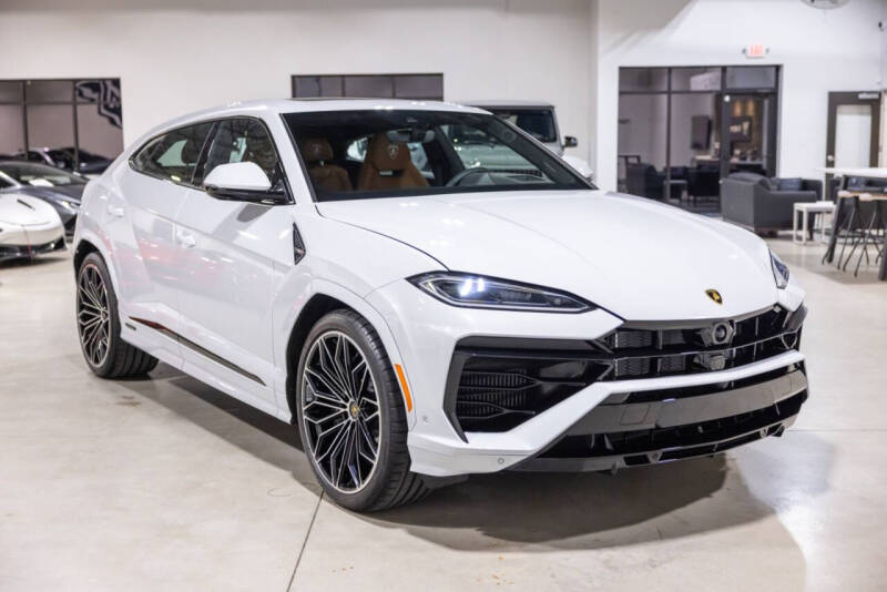 2025 Lamborghini Urus SE