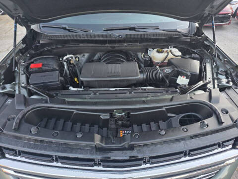 2023 Chevrolet Suburban LT