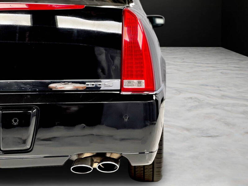 2011 Cadillac DTS Platinum Collection