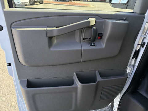 2025 GMC Savana 2500