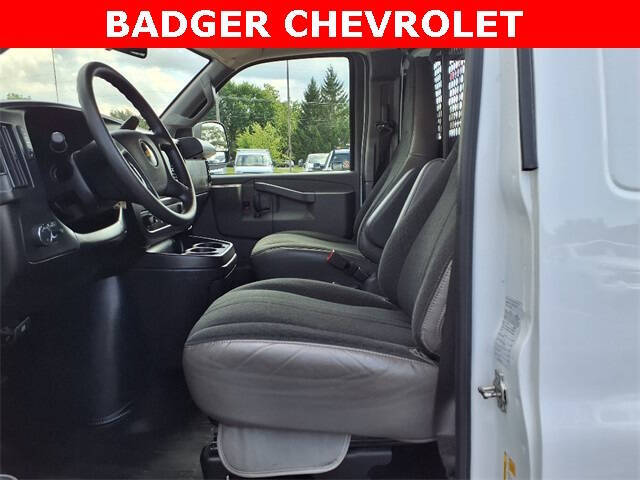 2023 Chevrolet Express 2500