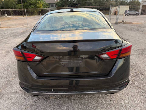 2021 Nissan Altima 2.5 SR