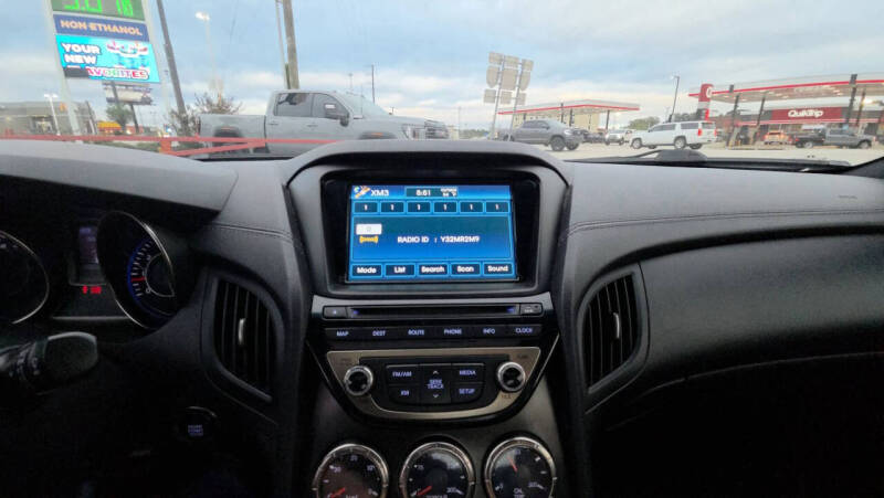 2013 Hyundai Genesis Coupe 3.8 Track